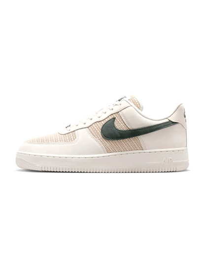Nike Air Force 1 '07 LV8