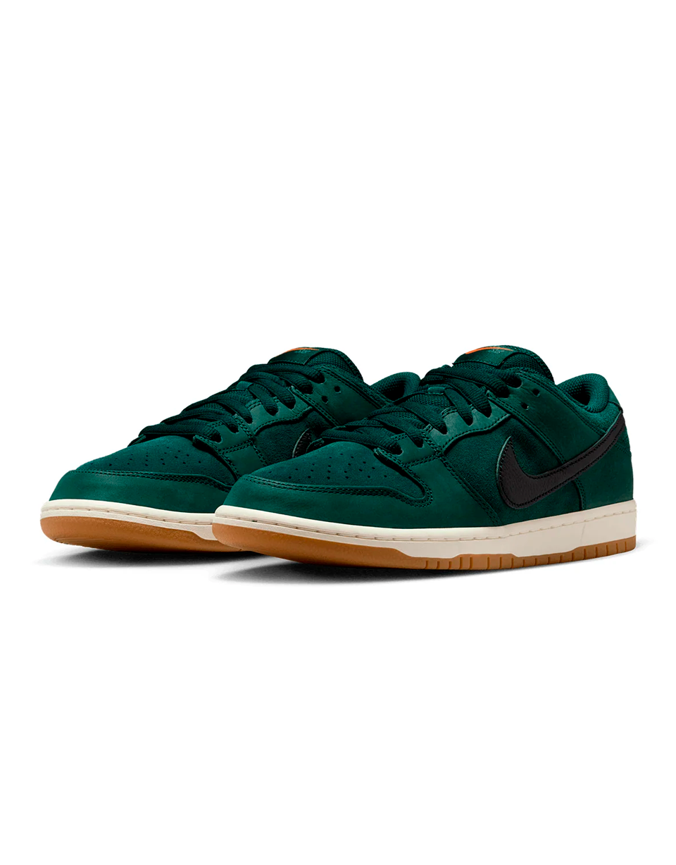 Nike SB Dunk Low Pro