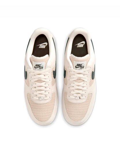 Nike Air Force 1 '07 LV8