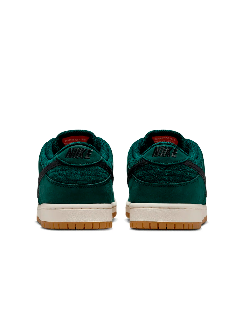 Nike SB Dunk Low Pro